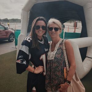 Meet your Posher, Charlotte